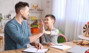 Conoce ejemplos de actividades para niños con autismo en el aula